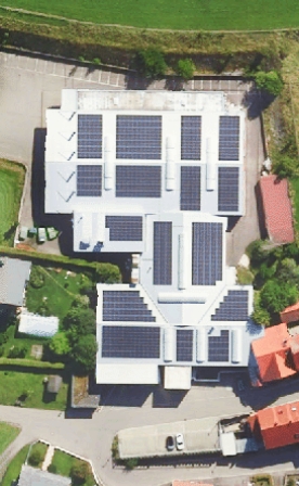 Photovoltaikanlage auf dem Industriedach